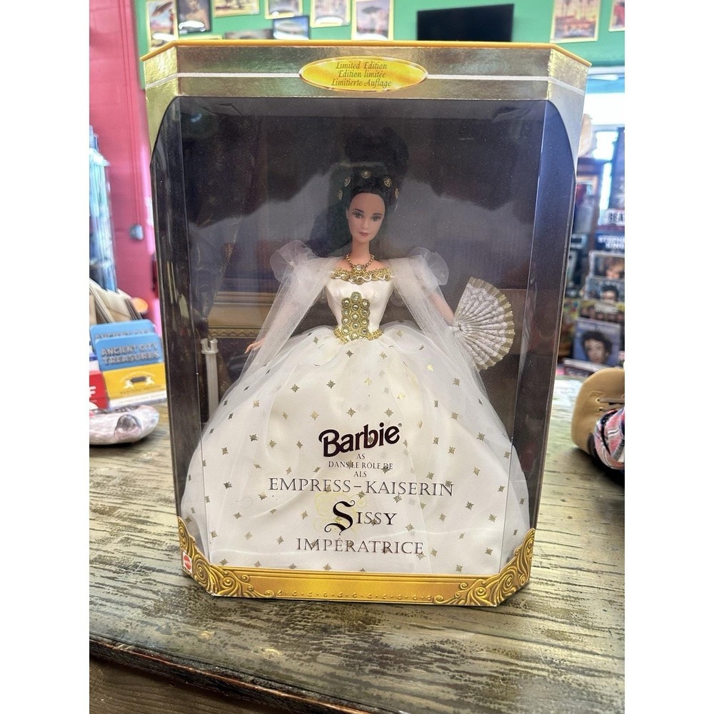 NOS 1996 Barbie as Dans Le Role De ALS Empress- Kaiserin Sissy Imperatrice. New